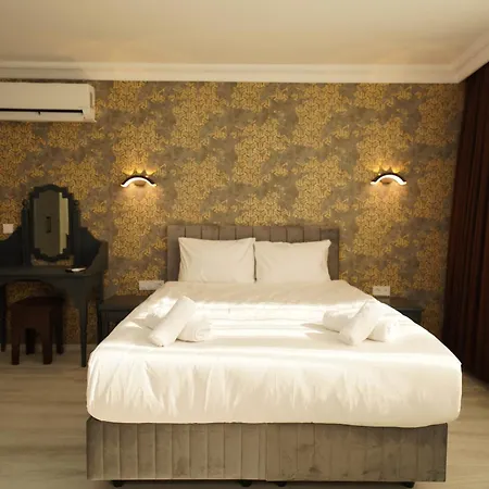 Hotel Palmera *